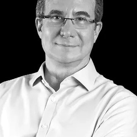 Dr. Paulo Mattos
